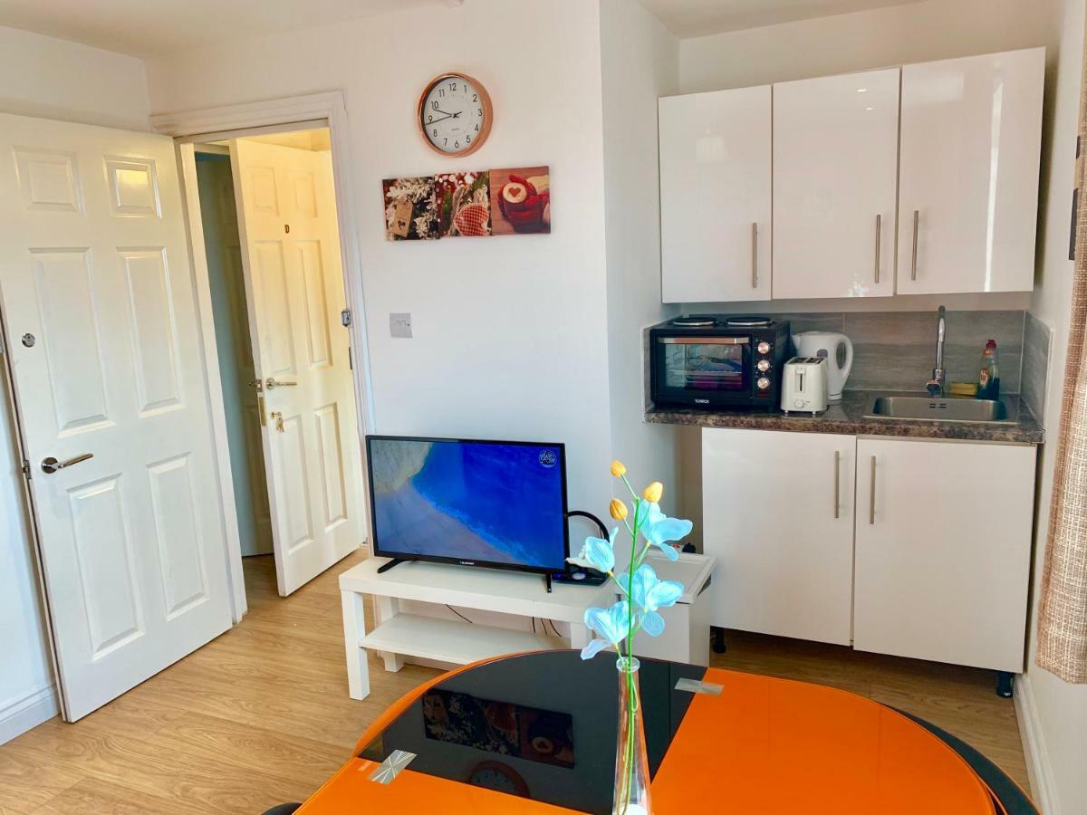 London Studio Apartments, Private Bathrooms And Parking Ilford Exterior foto